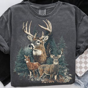 Vintage Deer PNG 90s Estilo Gráfico Animais da Floresta Sublimação Grunge Retro Hunter Deer Desbotado Png Natureza Design de Camisa Imprimível Deer dos anos 2000