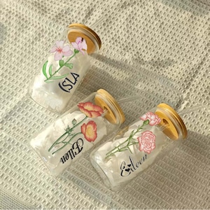 Personalized Iced Coffee Cup,Bridesmaid Gifts,Glass Mugs,for Her Gift,Mothers Day, Birth Flower,Glass Coffee Cup,with The Name,Party Favor