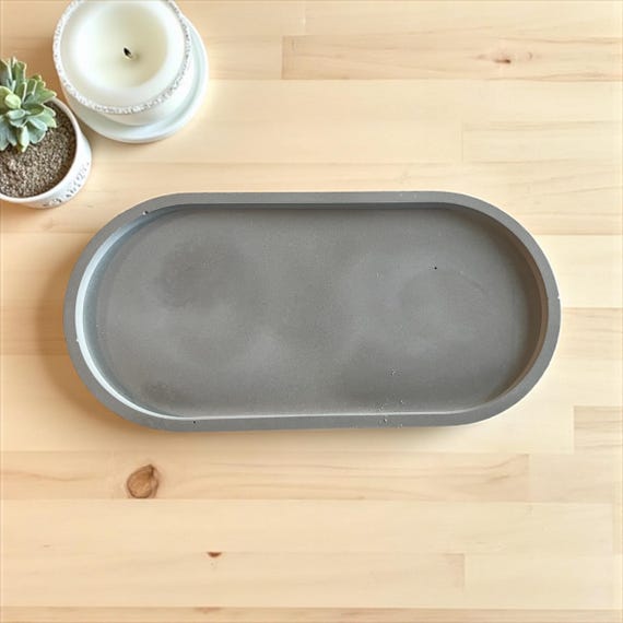 9.5” Concrete oval minimalist tray