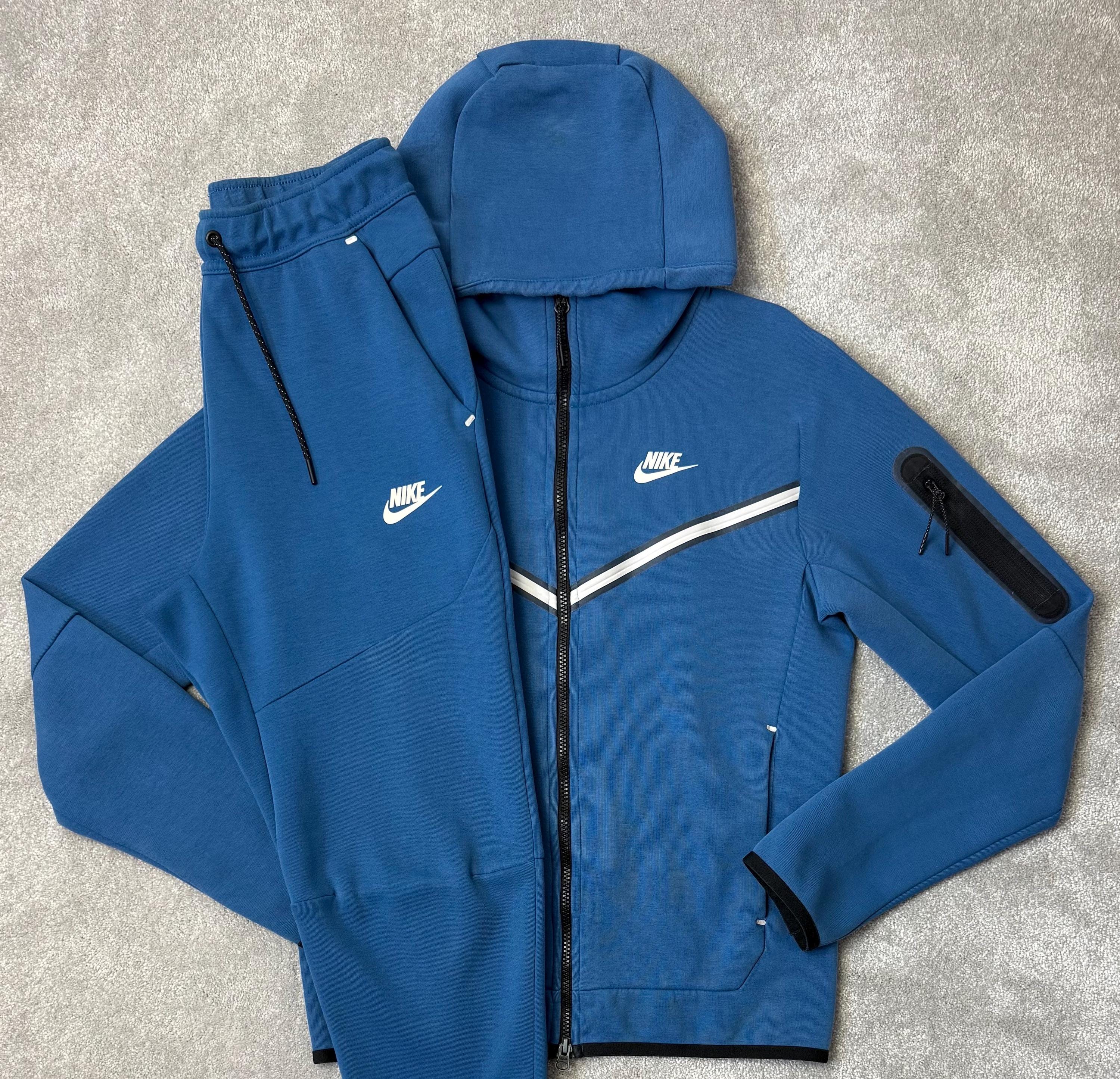 Nike Tech Fake UK