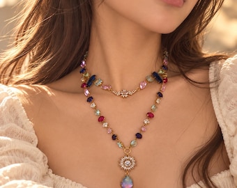 Collar llamativo de cristal multicolor, collar con colgante floral, joyería de diamantes de imitación de inspiración vintage, collar romántico colorido