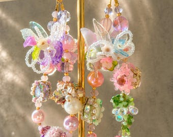 Colgante grande de mariposa y flores para bolso / Colgante de cuentas en tonos pastel para bolso / Accesorio original para bolso