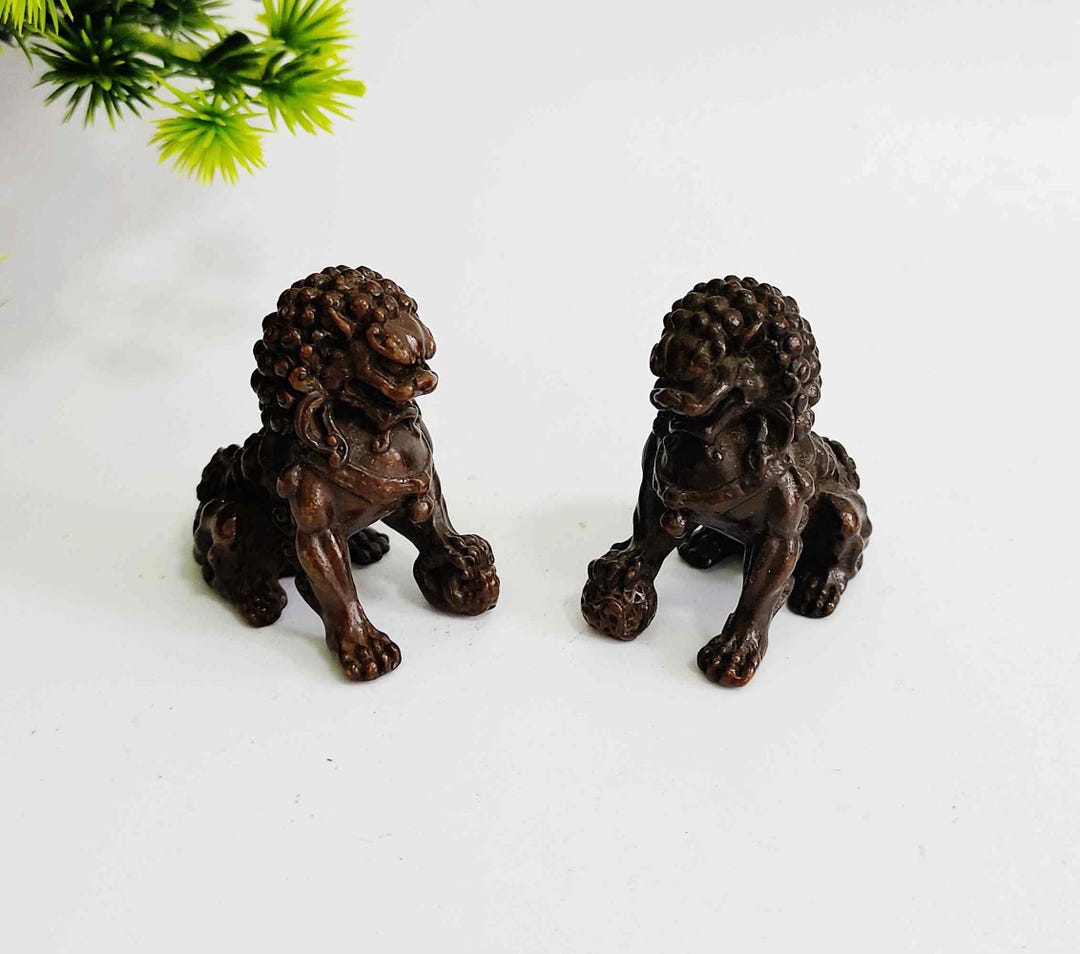A Pair Vintage Brass Carved Lion Statue: Feng Shui Statue - Etsy