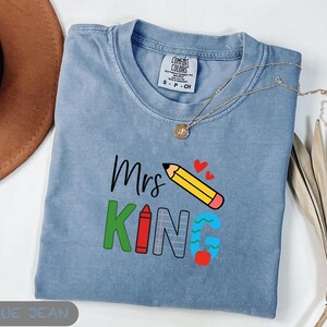 Custom Teacher Shirt, Teacher Name Shirt, Teacher Gifts Personalized, Teacher Appreciation Gifts, Back to School Shirt, Gift for Teacher