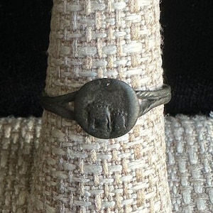 Antique Ancient Roman/Byzantine King/Queen Bronze Signet Ring Sz 8.5