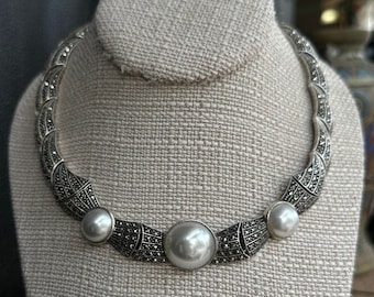 Collier de créateur vintage en argent sterling Judith Jack en marcassite avec collier de perles de 15 po.