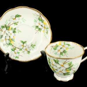 Vintage Royal Albert Bone China Tea cup & Saucer White Dogwood England UK Pretty!
