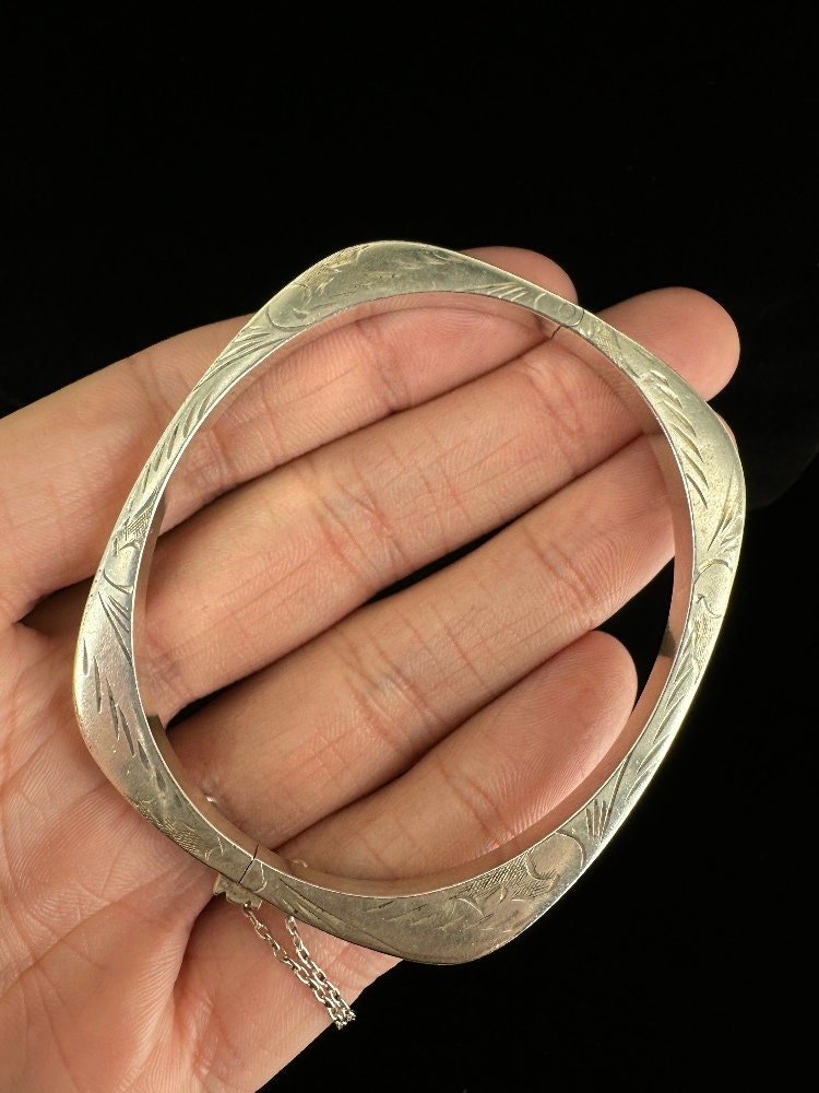2025-25 秋冬新作  Vintage Sterling Silver Diamond Cut Square Shape Hinged アクセサリー