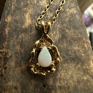 Vintage Organic Gold Plated Pear Cut Teardrop Australian Opal Stone Pendant Necklace 17”/ Good Gift/ Gift for Her/ Gift for Him/ Gift