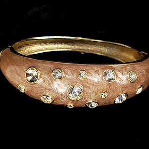 Vintage Gold Tone Blush Pink Enamel Clear Rhinestone Clamper Bangle Bracelet 6.5 / Enamel bracelet / Enamel Jewelry / Rhinestone Jewelry
