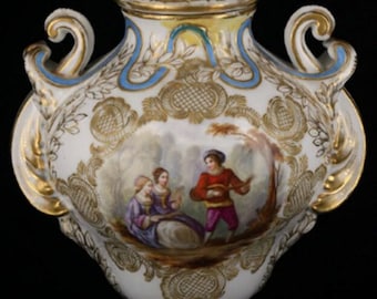 Antieke porseleinen vaas met deksel uit de 19e eeuw, versierd met handbeschilderde taferelen van Samson, 33 cm hoog.