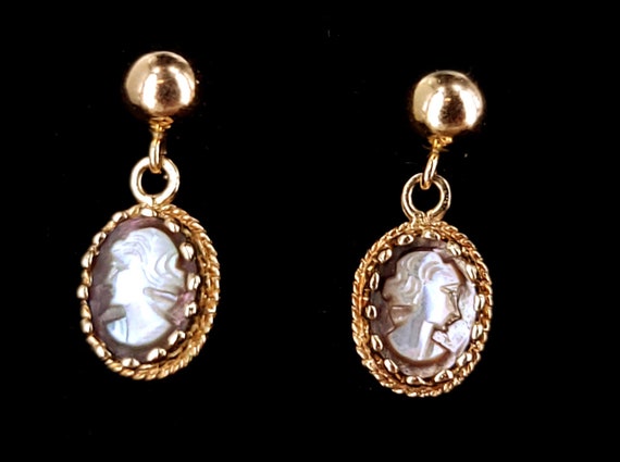 Vintage 14K Yellow Gold Carved Mother of Pearl Cameo Dangle Post Earrings /  Mother of Pearl Earrings / Shell Jewelry / Gold Jewelry - Etsy