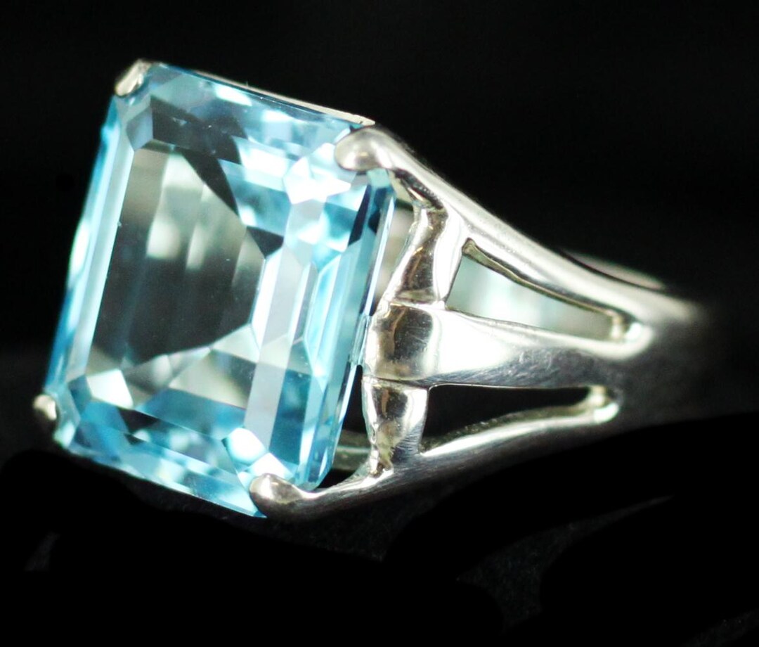 Vintage Sterling Silver Blue Topaz Ring - 12ct Paraibas Color, Size 7 ...