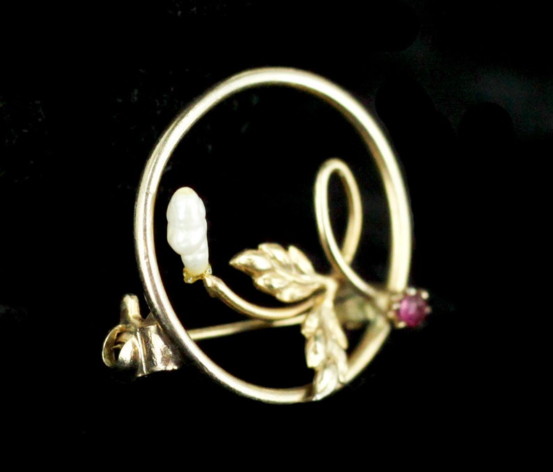 Vintage Gold Filled Genuine Pearl /& Pink Spinel Round Leaf Pin Vintage Pin Vintage Jewelry freshwater pearl jewelry gift for her