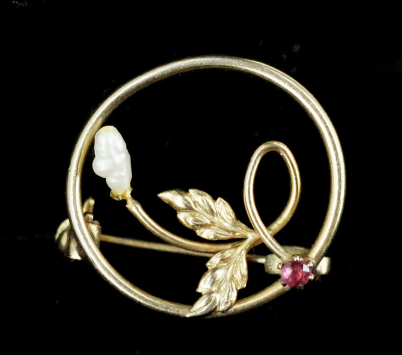 Vintage Gold Filled Genuine Pearl /& Pink Spinel Round Leaf Pin Vintage Pin Vintage Jewelry freshwater pearl jewelry gift for her