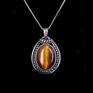 Vintage Sterling Silver Tigers Eye Oval Twist Design Pendant Necklace 18.5” / Tigers Eye Jewelry / Gemstone Jewelry / Silver Necklace