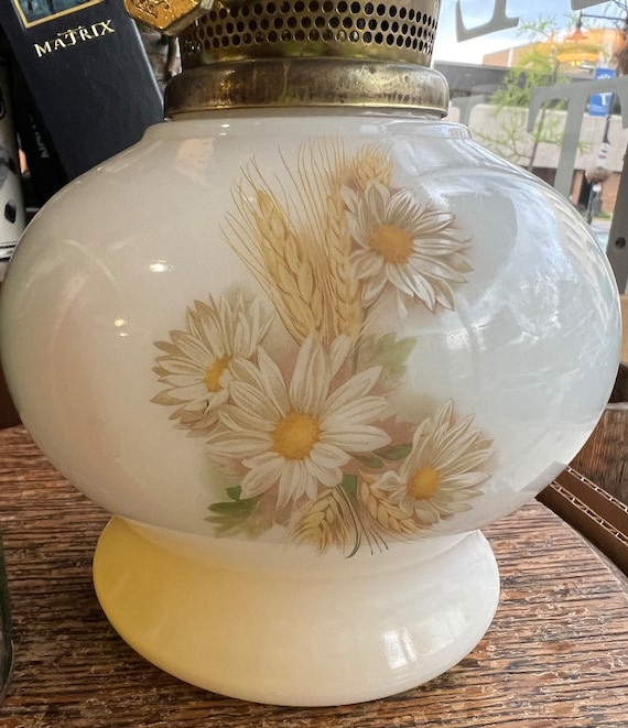 Vintage Aladdin 23 Kerosene Oil Lamp Floral Daisies Milk Glass W