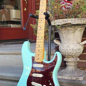 2008-2009 Fender Classic 50&#39;s Series Stratocaster Surf Green MIM w Hard Cas