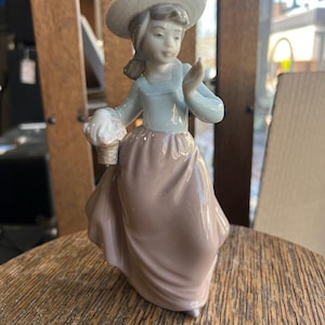 Nao by Lladro Daisa - Etsy