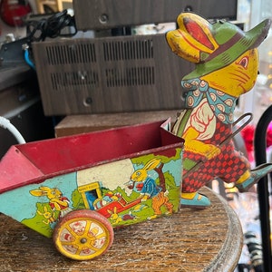 ヴィンテージ チェーン ブリキ リトグラフ おもちゃ イースター バニー ウサギ 引っ張るワゴン カート 車輪付き かわいい/ 素敵なギフト/ 彼女へのギフト/ 彼へのギフト/ チェーン ブリキ リトグラフ
