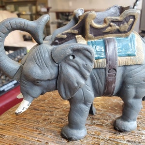 Vintage Cast Iron Coin Bank Circus Elephant Gray Original Paint Works/ Great Gift/Gift for You/ Gift For Him/ For for Her/ Elephant Bank