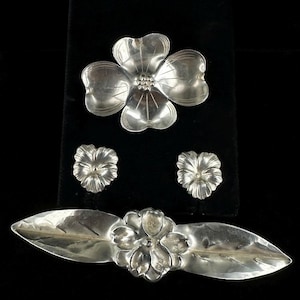 Vintage Sterling Stuart Nye Dogwood & Pansy Brooch Earring Set