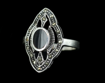 Vintage Sterling Silver Art Deco Black Onyx Marcasite Ring 6.5 / Gemstone Jewelry / Gemstone Ring / Onyx Jewelry / Sterling Jewelry / Silver