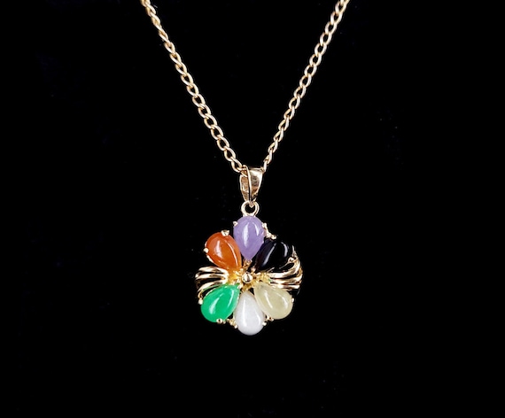 Seven Flowers Jade Necklace Seven Flowers Jade Necklace