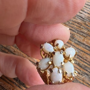 Vintage 18KT HTE Australian  ct Oval Opal Cluster Cocktail Statement Ring  7