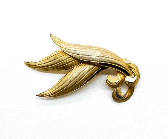 Vintage Marvella Mid Century Gold Filled Abstract Leaf Feather Pin