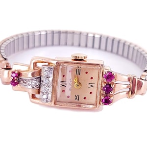 Reloj Bulova vintage estilo art déco para mujer, de oro rosa de 14k, con diamantes y rubíes. ¡Funciona!