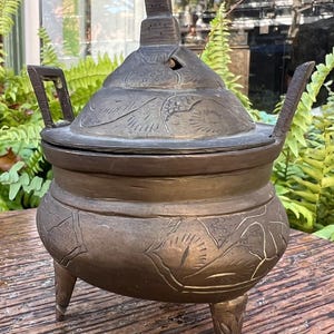 Vintage Chinese Incense Brass Etched Burner Holder 1930&#39;s Art Deco Made in China