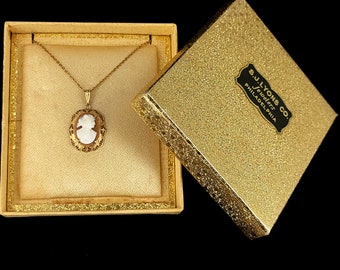Vintage Art Deco 10k Gold Filled Shell Cameo Filigree Pendant Necklace w Box / Cameo Necklace / Cameo Jewelry / 10k Gold Filled Necklace