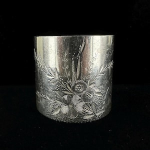 Antique Victorian Sterling &quot;Annie&quot; Monogram Floral Wheat Engraved Napkin Ring