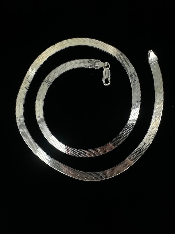 Vintage Sterling Silver 5mm Herringbone Chain Neck