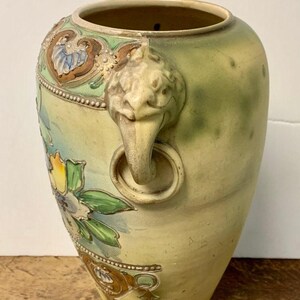 Antieke Art Deco Japanse Nouveau Moriage vaas, handbeschilderd, zeer grote staande vaas 38 cm hoog. afbeelding 3