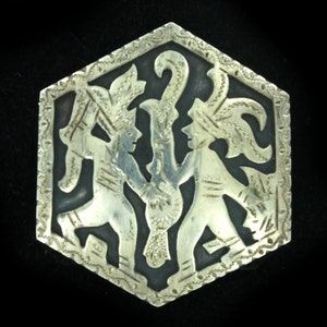 Vintage Guatemala 900 Silver Aztec Bird God Etched MTR Layered Brooch Pin 1.5&quot;/ Good Gift/ Gift for Her/ Gift for hIm