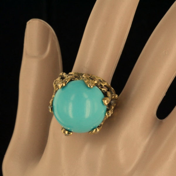Vintage 1960's Hollywood Regency Bronzy 18KT gold plated Blue Cabochon Ring Well Made/Hollywood Regency/Palm Springs/ size 5 to 11/Good Gift