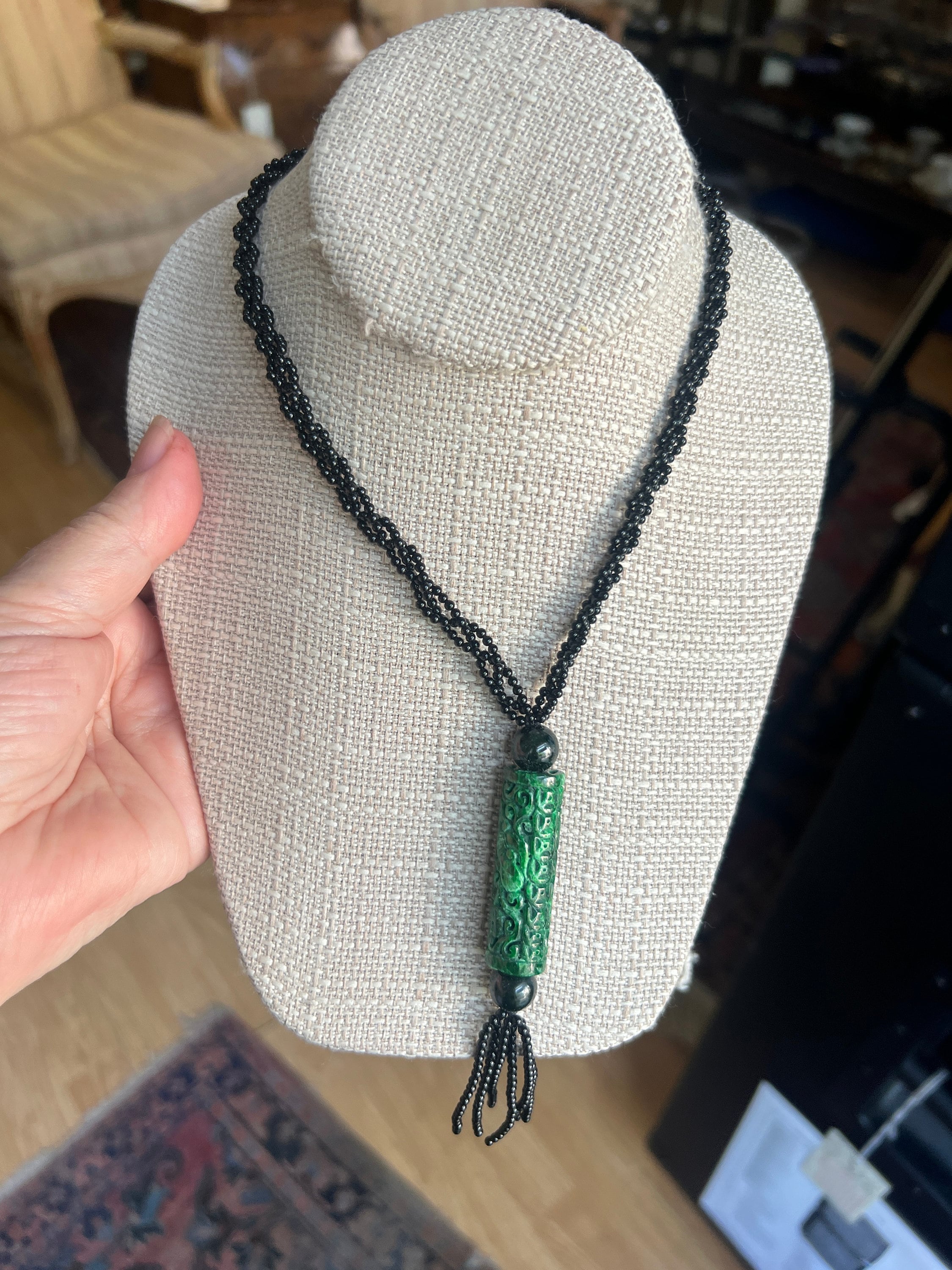 Vintage Chinese Jade & Black Onyx Braided Round Bead Barrel Jadite