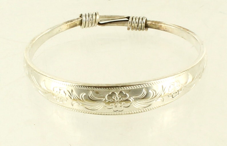 Vintage Hand ChasedEngraved Heavy Slide Bangle Bracelet Silverplate 8 Adj