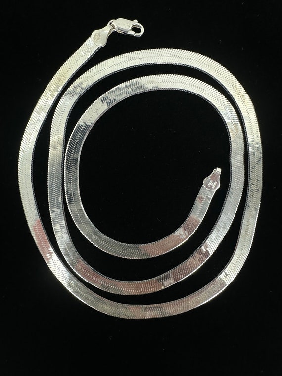 Vintage Sterling Silver 5mm Herringbone Chain Neck