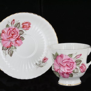 Vintage Royal Windsor Fine Bone China Footed Tea Cup & Saucer Floral Pink Roses