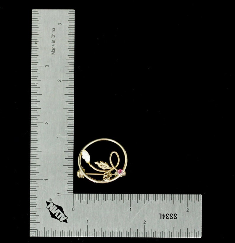 Vintage Gold Filled Genuine Pearl /& Pink Spinel Round Leaf Pin Vintage Pin Vintage Jewelry freshwater pearl jewelry gift for her