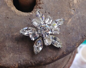 Vintage Weiss Rhinestone Star Brooch: Marquise Cut, Silver Tone