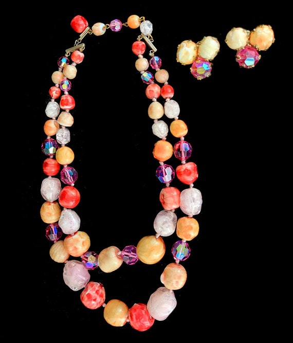 Vintage vogue jewelry deals