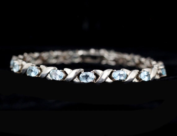 Vintage Sterling Silver 7.65cts Swiss Blue Topaz T
