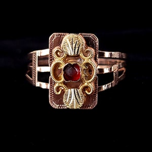 Antique Romantic Period Georgian 14k Yellow Gold Red Paste Floral Ornate Ring 9/  Good Gift/Gift for Her/ Georgian Ring/Gift for Him/Gift