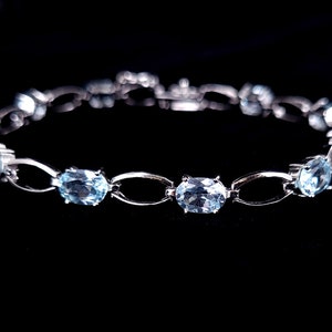 Vintage Sterling Silver 7cts Swiss Blue Topaz Pretty Tennis Bracelet 7.25&quot; / Gemstone Jewelry / Sterling Bracelet / Gifts for her /Good Gift