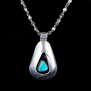 Vintage Silver  Navajo Turquoise Bear Paw Mid Century Pendant Necklace 18&quot; / Turquoise Jewelry / Turquoise Necklace / Gifts for her