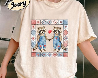 Comfort Colors Funny Raccoon, Thrifted Raccoon Trendy retro t-shirt